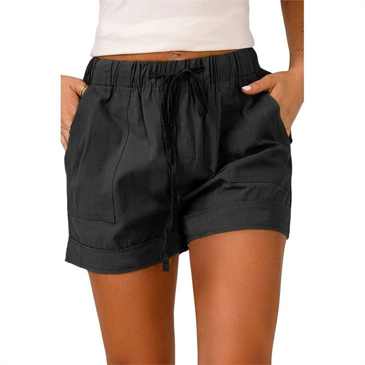 Celana Pendek Tencel Berkantong Hitam